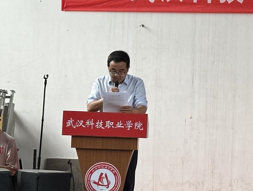 365官网举办2022-2023学年“五四”表彰大会暨文艺汇演 365官网举办2022-2023学年“五四”表彰大会暨文艺汇演