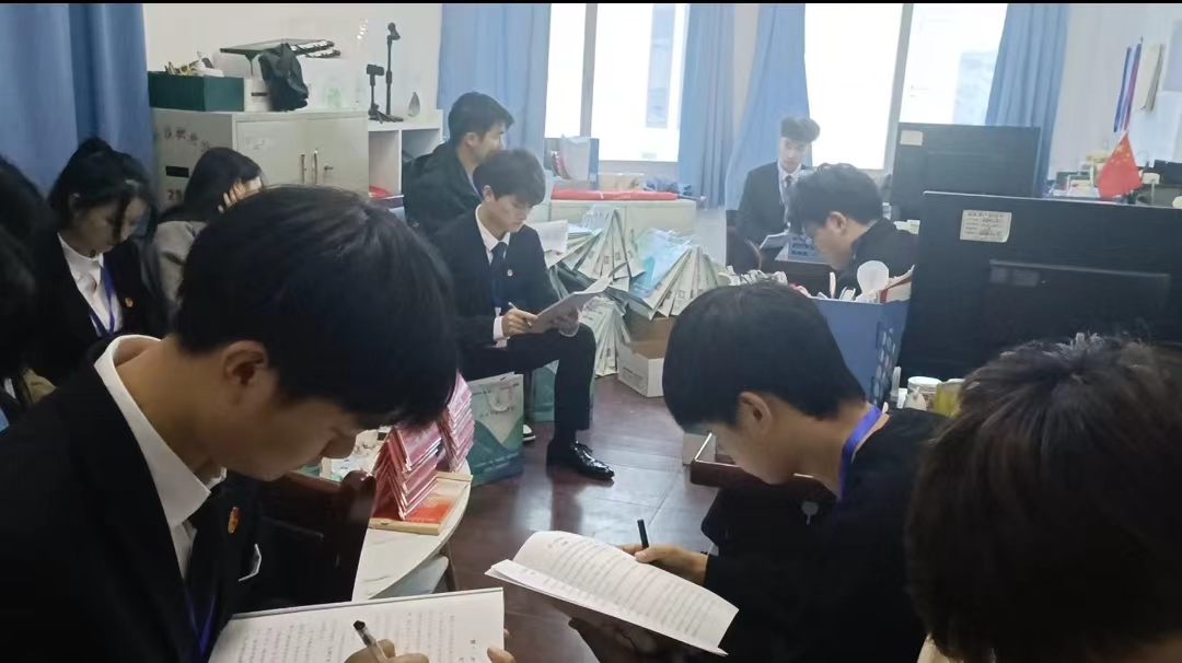 同心聚力学代会 逐梦青春向未来 ——365官网第十二次学生代表大会胜利召开 同心聚力学代会 逐梦青春向未来 ——365官网第十二次学生代表大会胜利召开