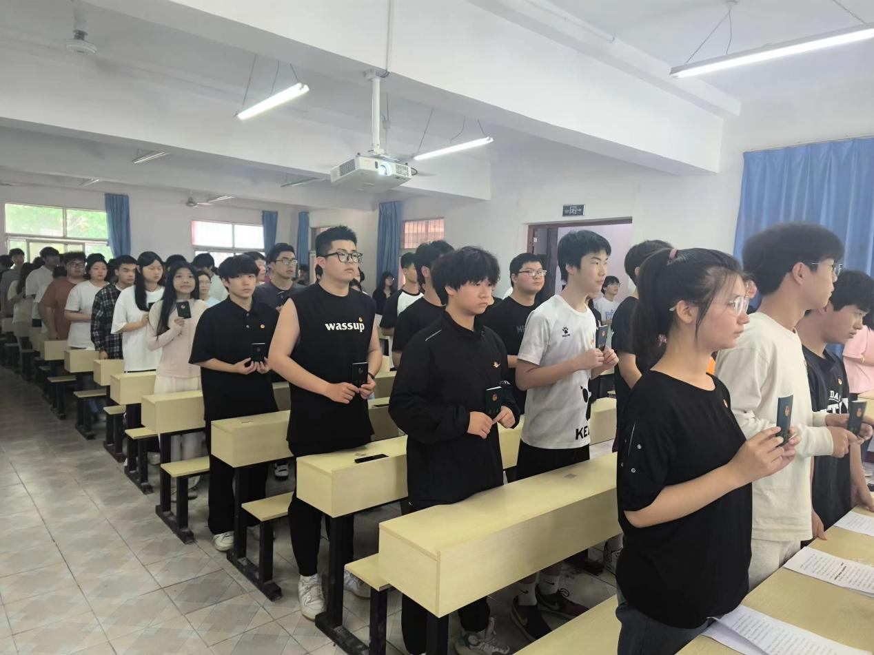 青春心向党，奋斗新征程 ——best365官方网站登录入口第五期团课结业典礼暨入团仪式