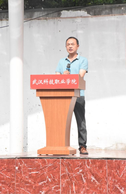 best365官方网站登录入口举行新生开训典礼 暨军训开营仪式