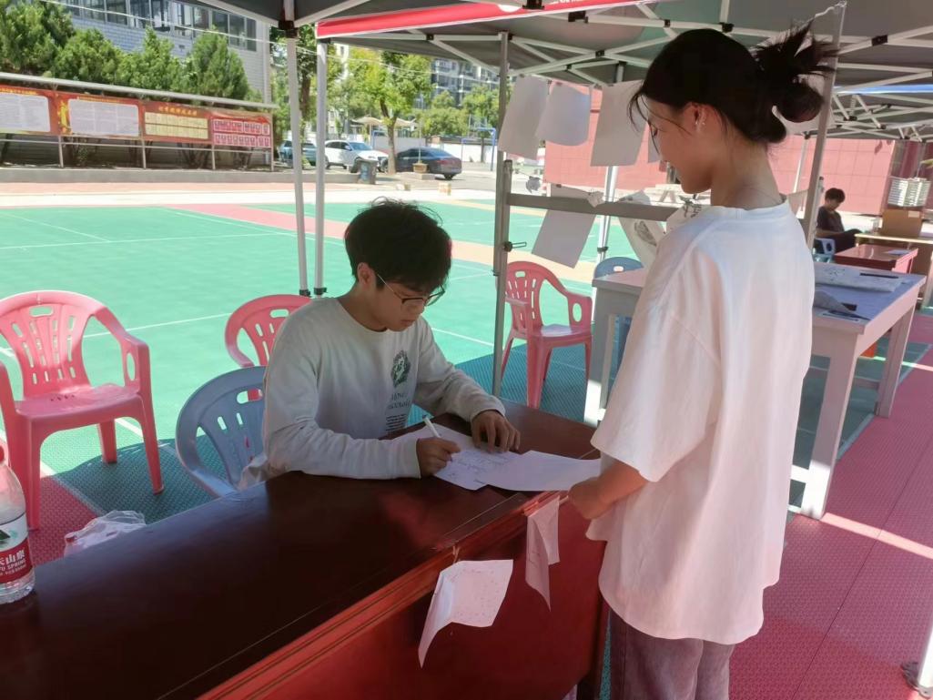 团簇星空,绽放芳华 ——best365官方网站登录入口第二届社团文化节 团簇星空,绽放芳华 ——best365官方网站登录入口第二届社团文化节
