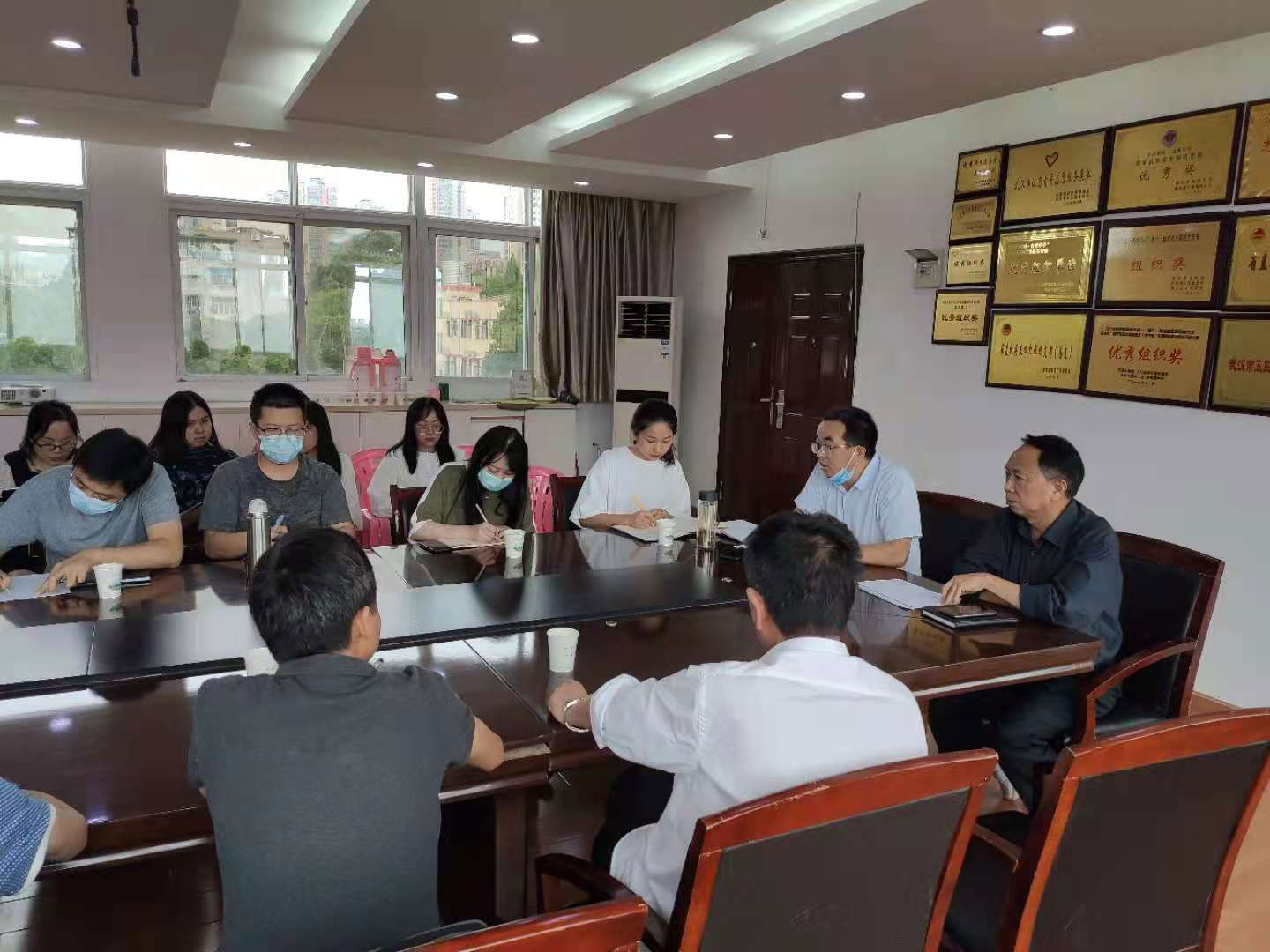 教务处召开期中教学座谈会 教务处召开期中教学座谈会