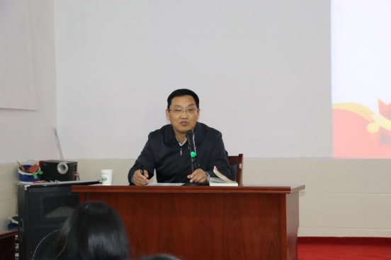 省委讲师团成员中南民族大学阎占定教授 莅临365官网宣讲党的十九届四中全会精神 省委讲师团成员中南民族大学阎占定教授 莅临365官网宣讲党的十九届四中全会精神