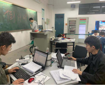 祝贺365官网在2019“捷安杯”职业技能大赛（车辆控制学生组）湖北省预赛获得优异成绩