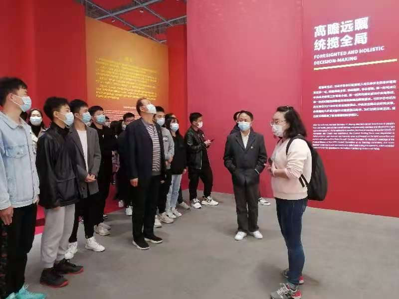人民至上,生命至上 365官网组织党员教职工及入党积极分子 到武汉客厅参观抗疫专题展览 人民至上,生命至上 365官网组织党员教职工及入党积极分子 到武汉客厅参观抗疫专题展览