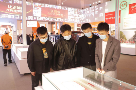 人民至上,生命至上 365官网组织党员教职工及入党积极分子 到武汉客厅参观抗疫专题展览 人民至上,生命至上 365官网组织党员教职工及入党积极分子 到武汉客厅参观抗疫专题展览