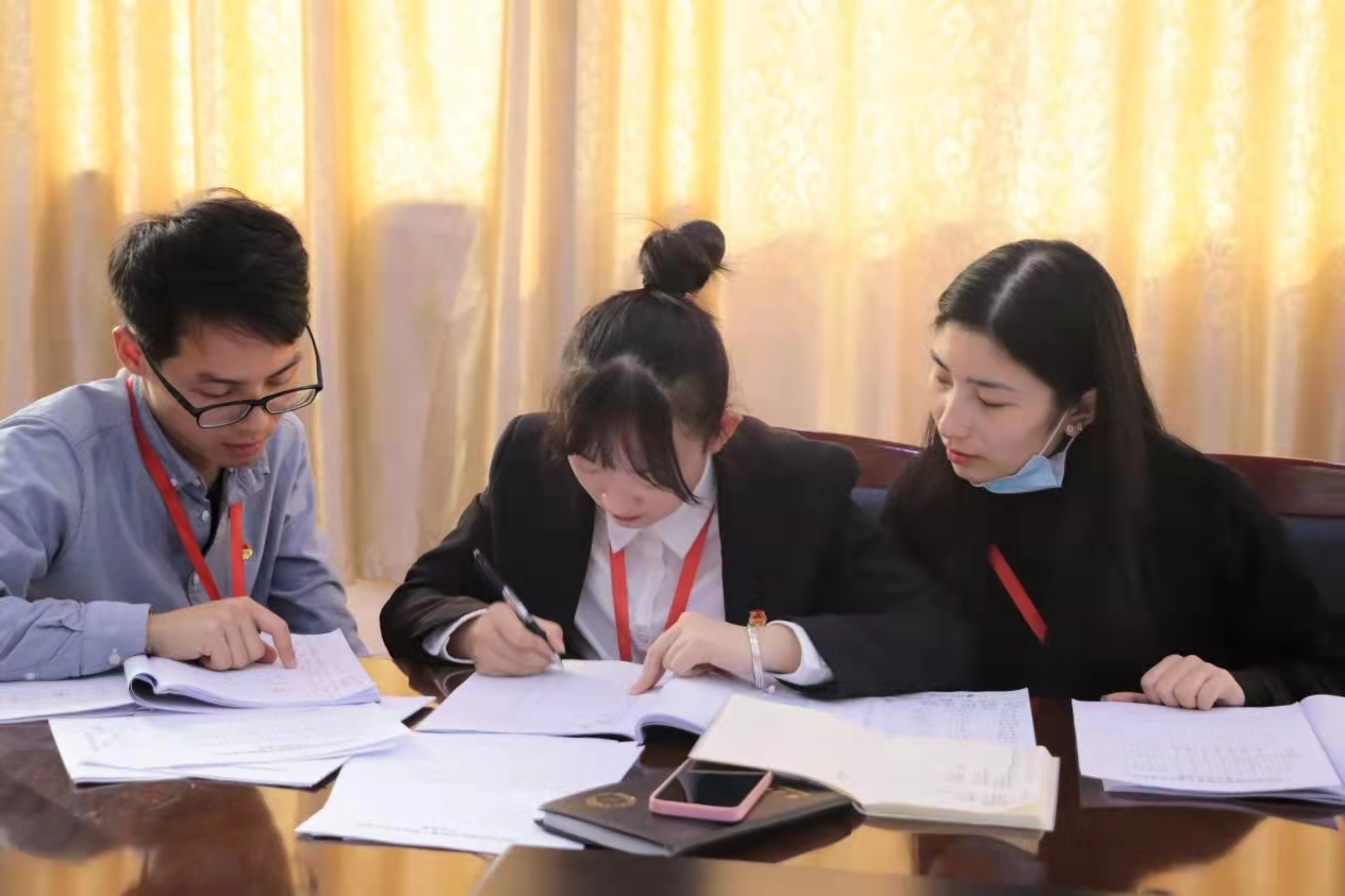 365官网第十次学生代表大会隆重召开！