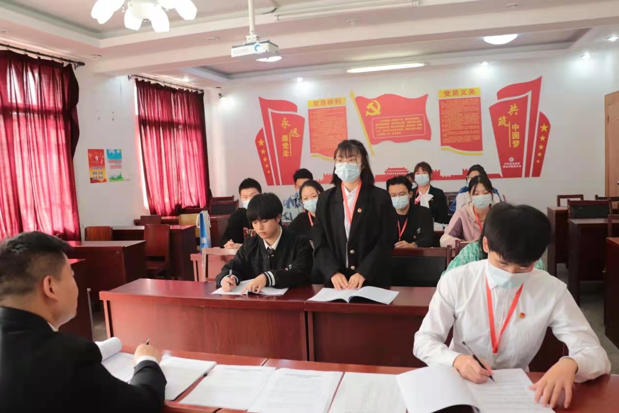 365官网第十次学生代表大会隆重召开！