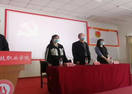 365官网举行第33期业余党校开班仪式