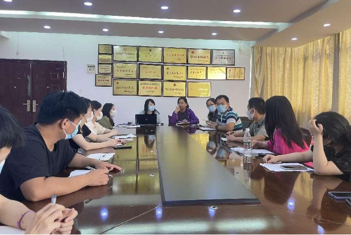 学院党委召开2022届毕业生党员“最后一堂党课 学院党委召开2022届毕业生党员“最后一堂党课